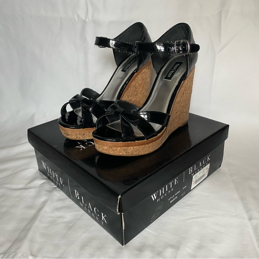 White House Black Market Women Wedge Heels Bow Ankle Strap Patent Leather Sz 8.5